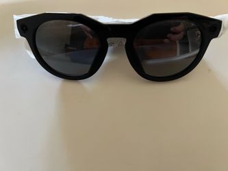 Oakley meta glasses hstn