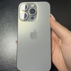 iPhone 15 pro 256gb