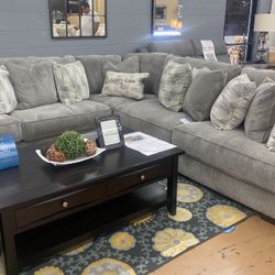 BEAUTIFUL SECTIONAL AVAILABLE NOW