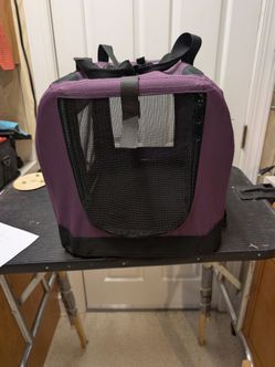 Pet carrier or crate 13"x14"x19"