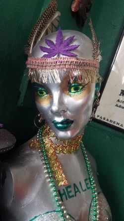 Mannequin- Cannabis-Medical