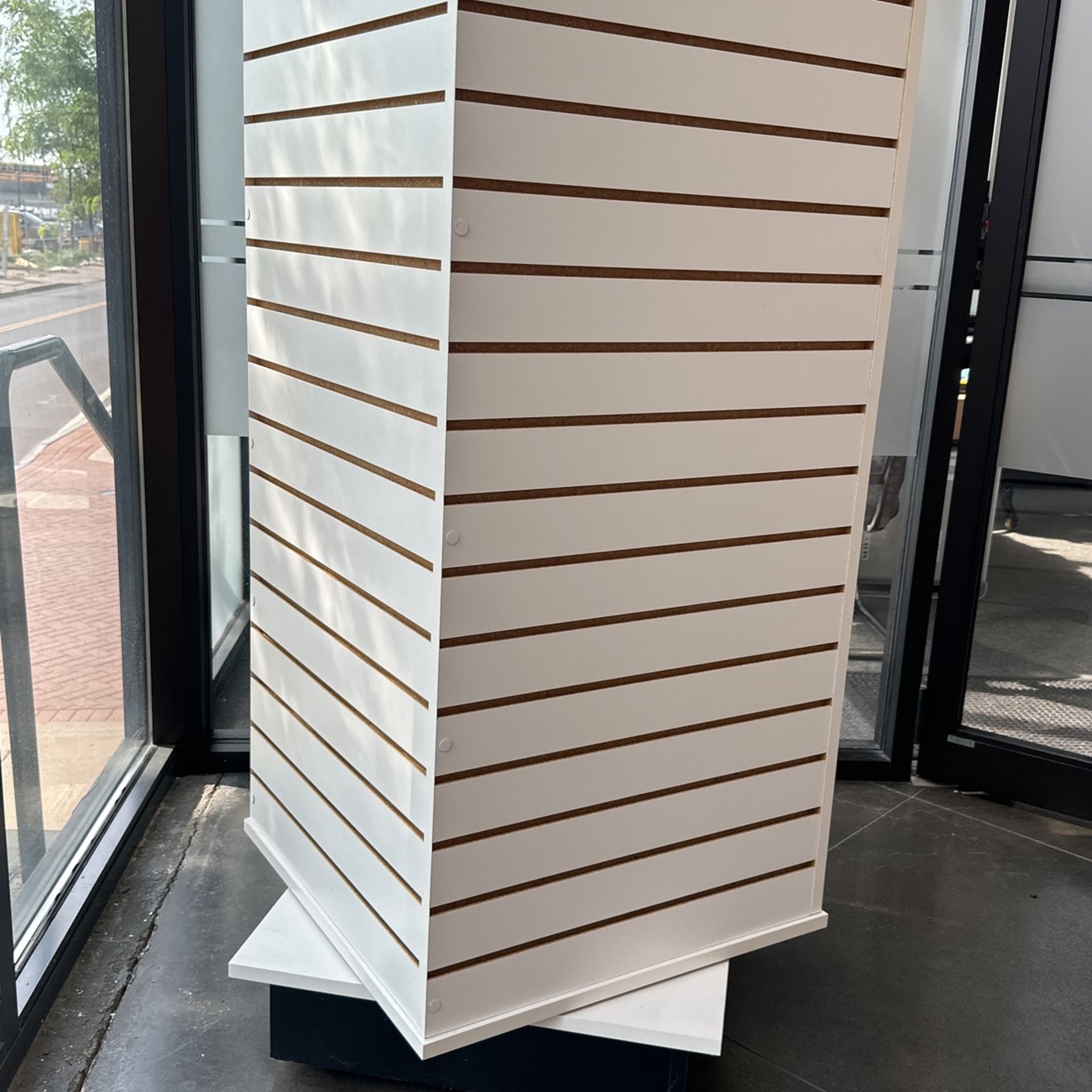 ULINE Rotating Slat Wall Cube w/ Pegs