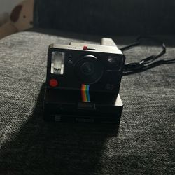 Poloroid Camera One Step +