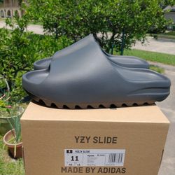 New Adidas Yeezy Slide Onyx Men Size 11