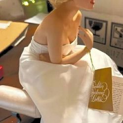 Collectible limited Marilyn Monroe Porcelain Doll