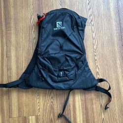 Salomon 6xt Hiking Bag NEW