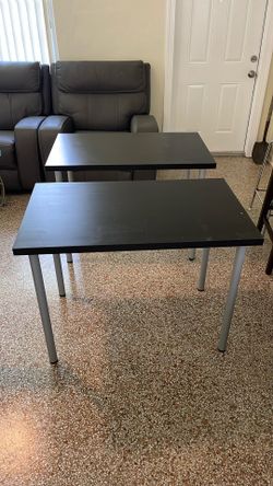2 Desk Top Tables