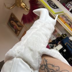 Azalea Wang White Snow Over The Knee Heels Size 7.5