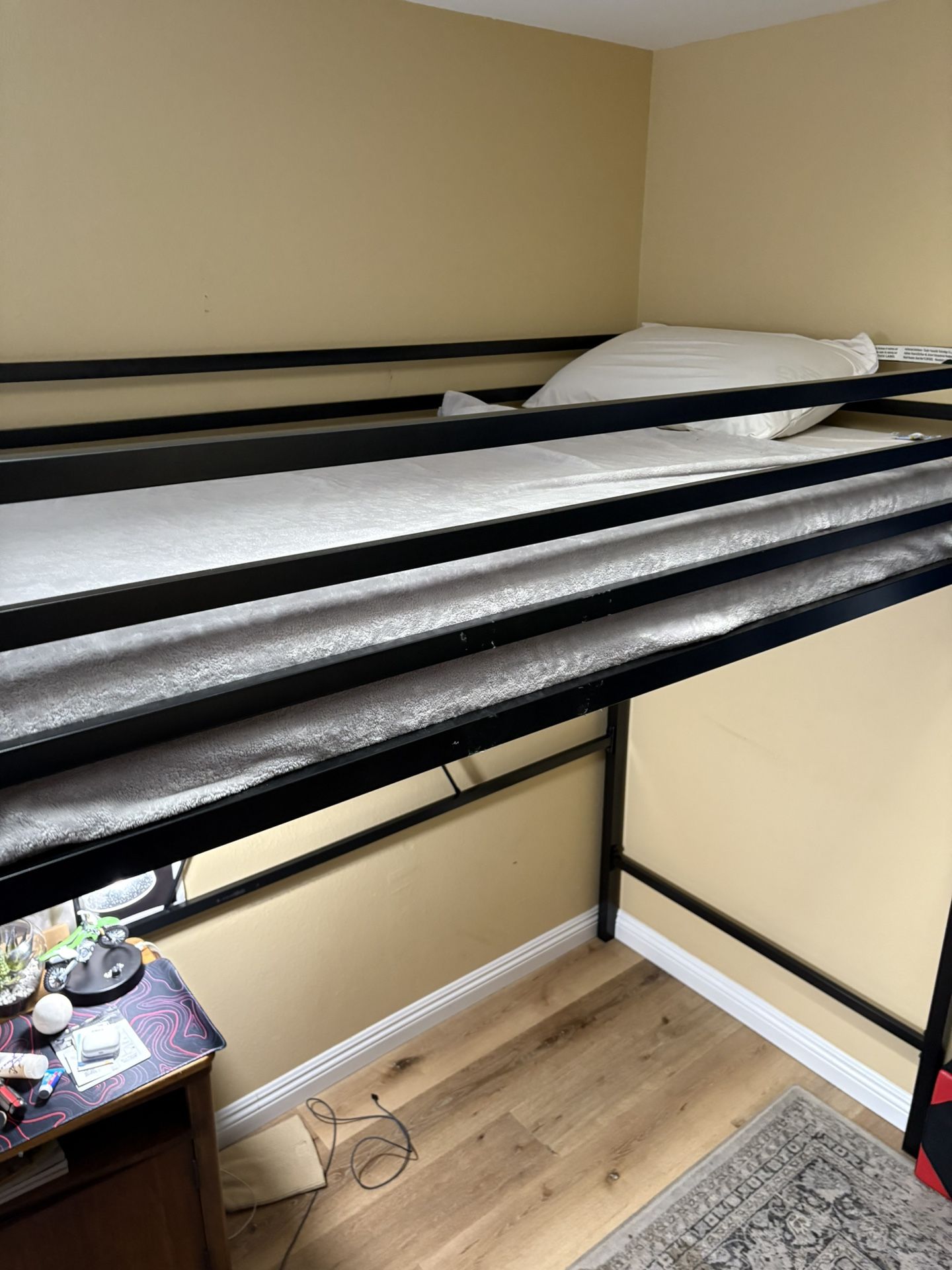Metal Twin Tower Bed