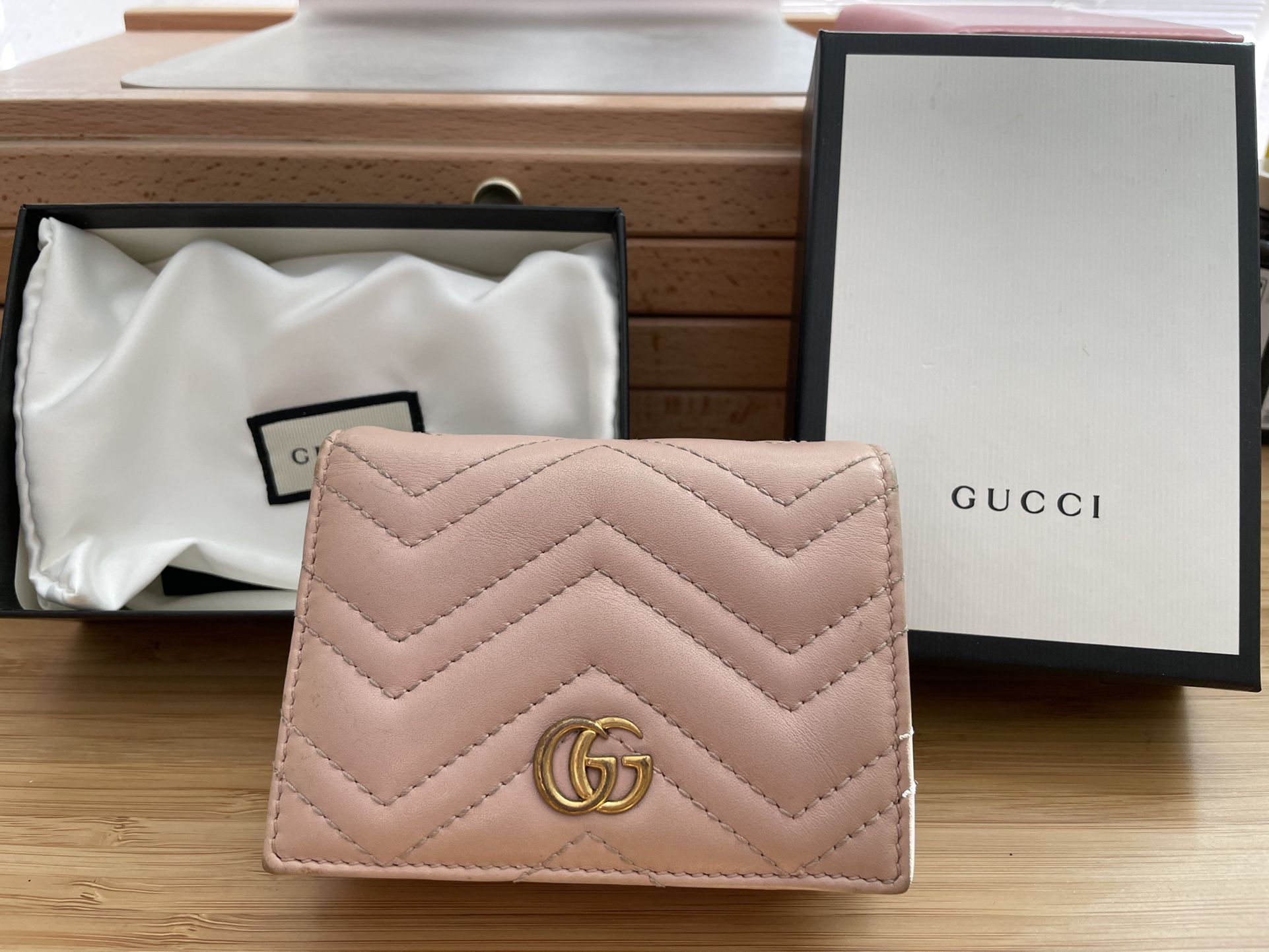 Bloomingdales Gucci pink wallet women 