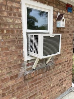 LG Air Conditioner + Heater with Remote Control