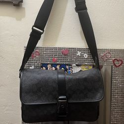 League Messenger Bag