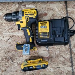 Dewalt 20V MAX XR Cordless Brushless 1/2 in. Drill/Driver, 2ah battery and charger.