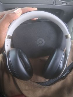 Beats Studio Pro