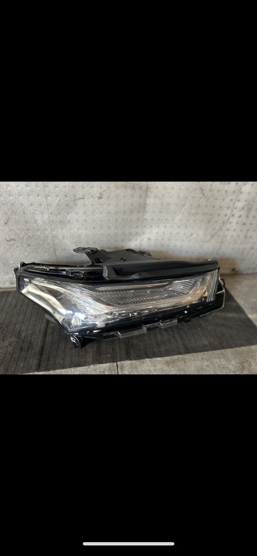 2022-2023-2024 Chevrolet Traverse Right Passenger Side Daytime Running Light OEM