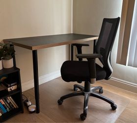 Desk + Ergonomic Office Chair – Great Condition – Pickup Only