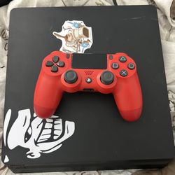 PS4 and controller *READ CAPTION*