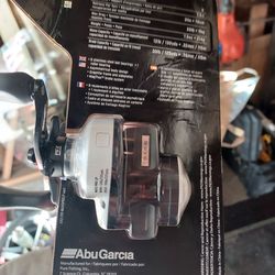 Fishing reel