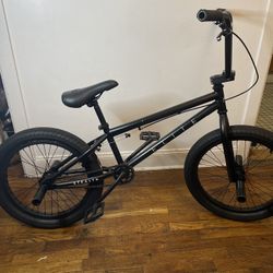 ELITE BMX STEALTH BMX BIKE 