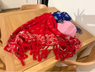 Women’s Clothing Bundle Poncho/Shawls