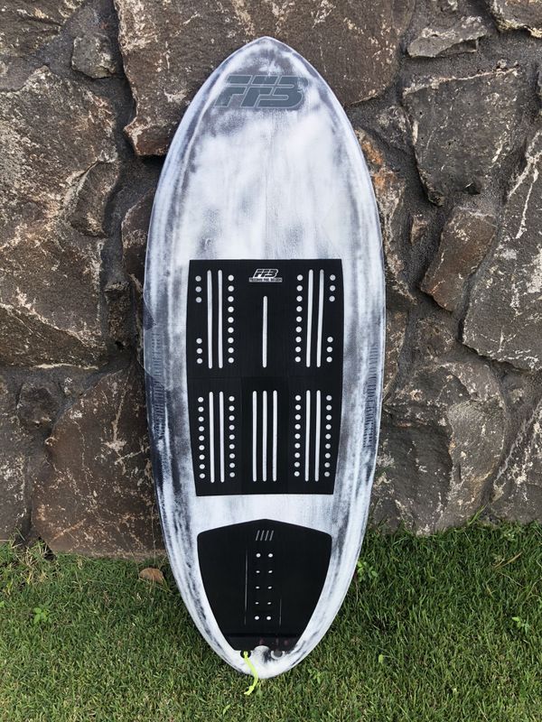 4’8 Freedom Foil Boards Techno 2.0 for Sale in Kapolei, HI