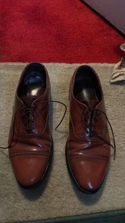 Men’s dress shoes