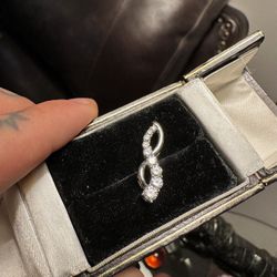 Nice 🙌🏼🙌🏼 !! White Sapphire Pendant Set In Solid  10k White Gold !!