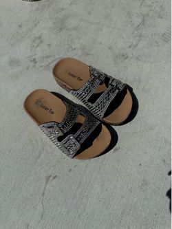 Toddler girls shoes size 9/10