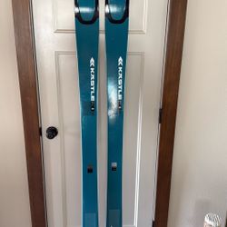 Snow Skis
