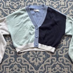 Hollister Cropped Cardigan Sweater size Medium 