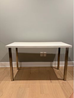Table / Desk