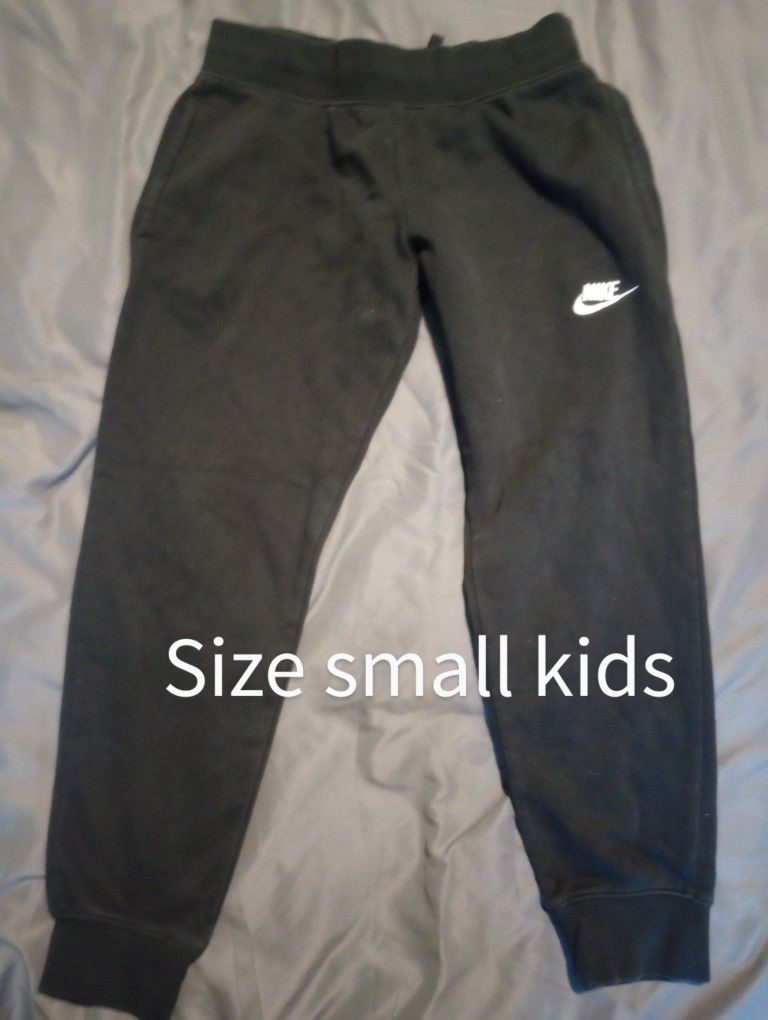 Kids Nike Joggers Small