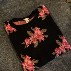 Rose knitted sweater 