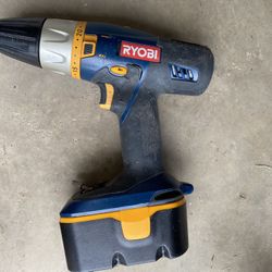 Ryobi Drill and Flashlight Set