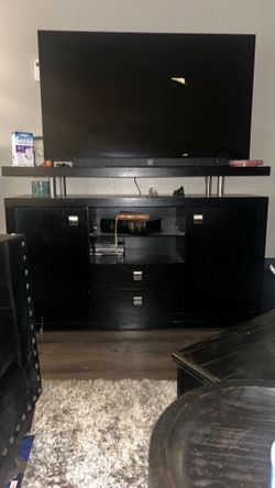 TV console very heavy $40