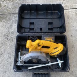 Dewalt Saw