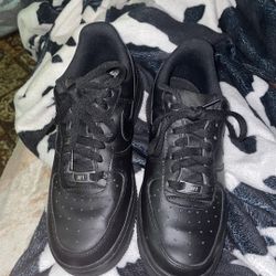 Black Air Force 1’s