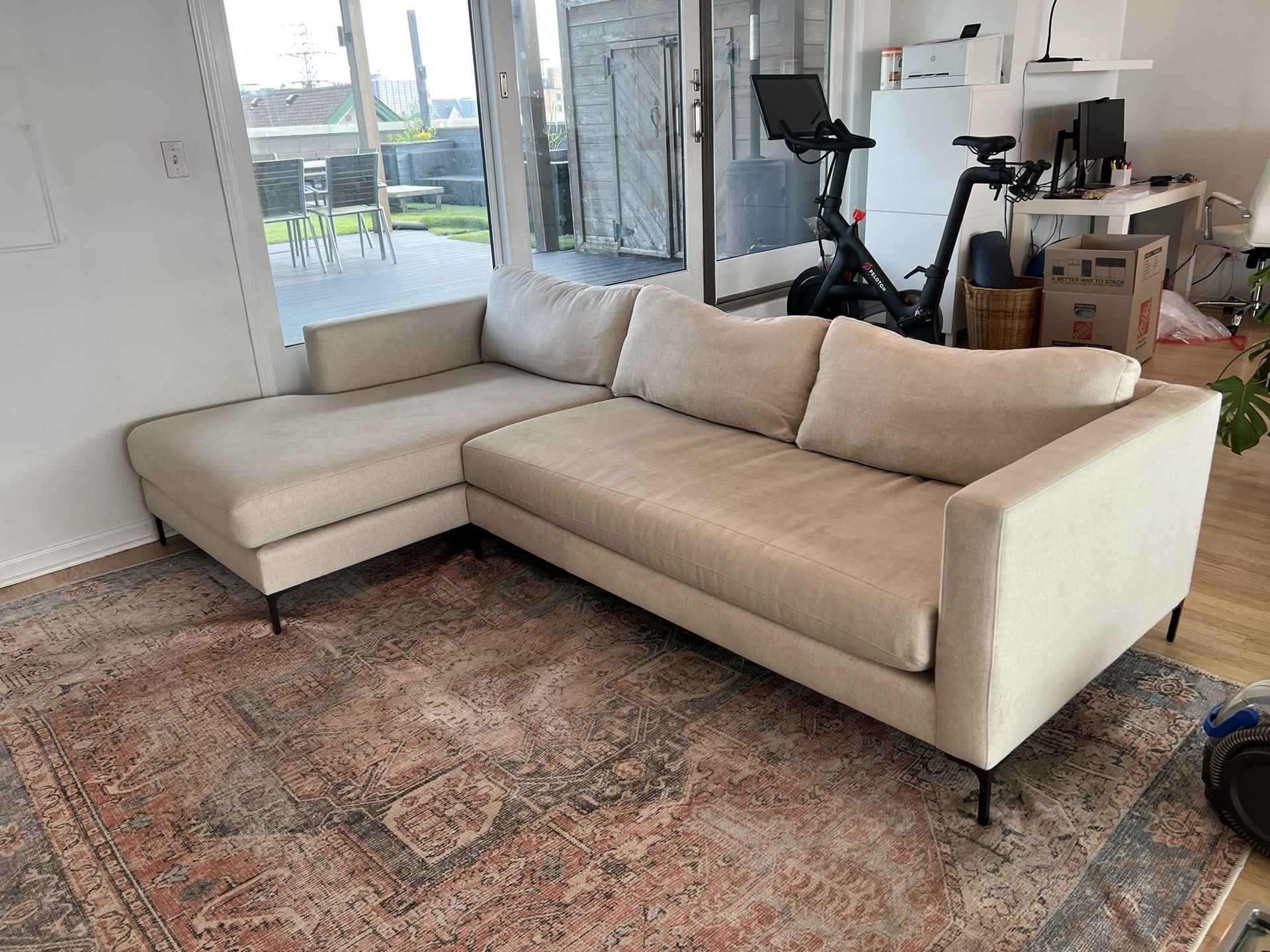 Pottery Barn Upholstered Right Arm Sofa w/Shaise