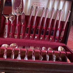 Flatware Set