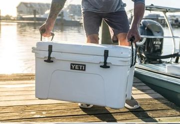 YETI Tundra 75 Quarts Cooler