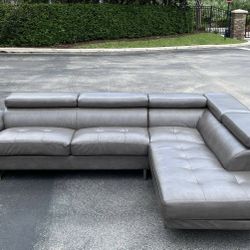 Sectional Sofa/Couch - Microfiber - Delivery Available 🚛