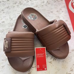 New Women Nike Slides Size 8