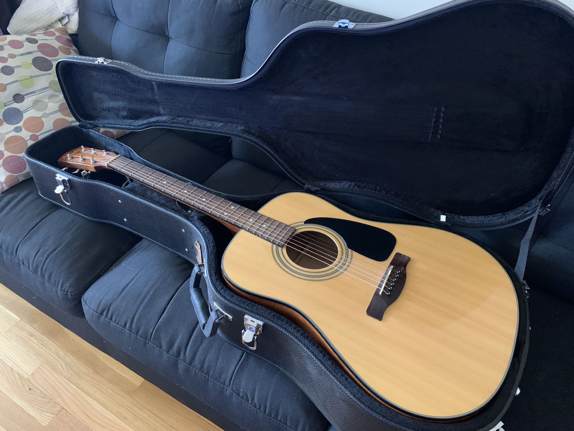 Fender CD60 NAT Acoustic Guitar w/ Fender Case and Guitar Strap