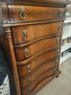 Very nice antique dresser