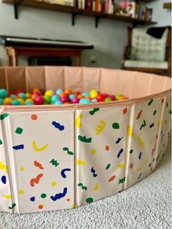 Large Ball Pit with 350 balls
