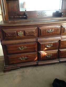 Real wood 5 piece bedroom set