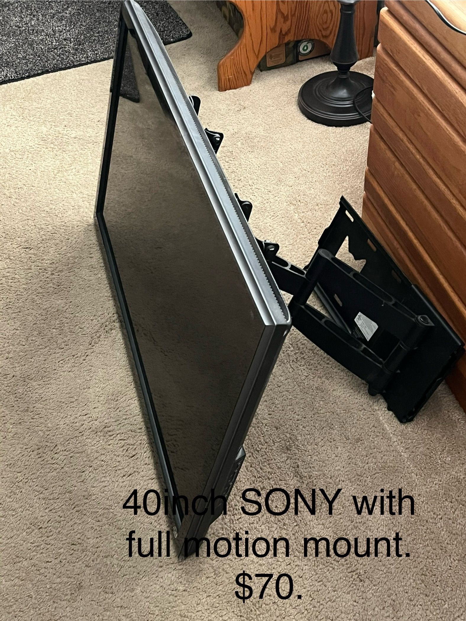 Sony Bravia TV 40 In. with wall mount