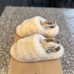 UGGS Fluff Yeah Slides 