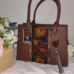 Bolsa Artesanal Bordada A Mano 100 %piel