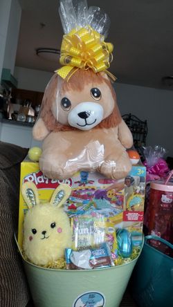 Cuddly Lion w/Yellow Bunny w/Play Doh Travel Bag Activity Set